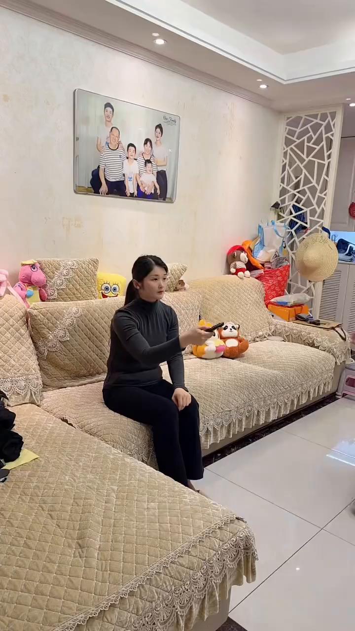 媳妇抱一下。