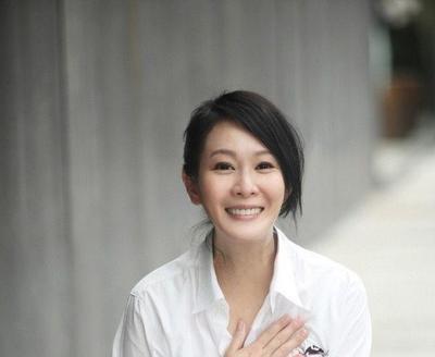 2011年，41岁的刘若英，居然嫁给了一个比她小10岁、钱包鼓鼓的小鲜肉钟小江，