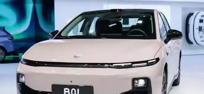 2025年买车不纠结，记住这口诀：跑滴滴——买纯电！跑长途——买油电！