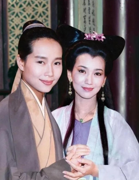 1992年，电视剧《新白娘子传奇》选角消息传开，潘迎紫确定演白娘子，这让准备扮演