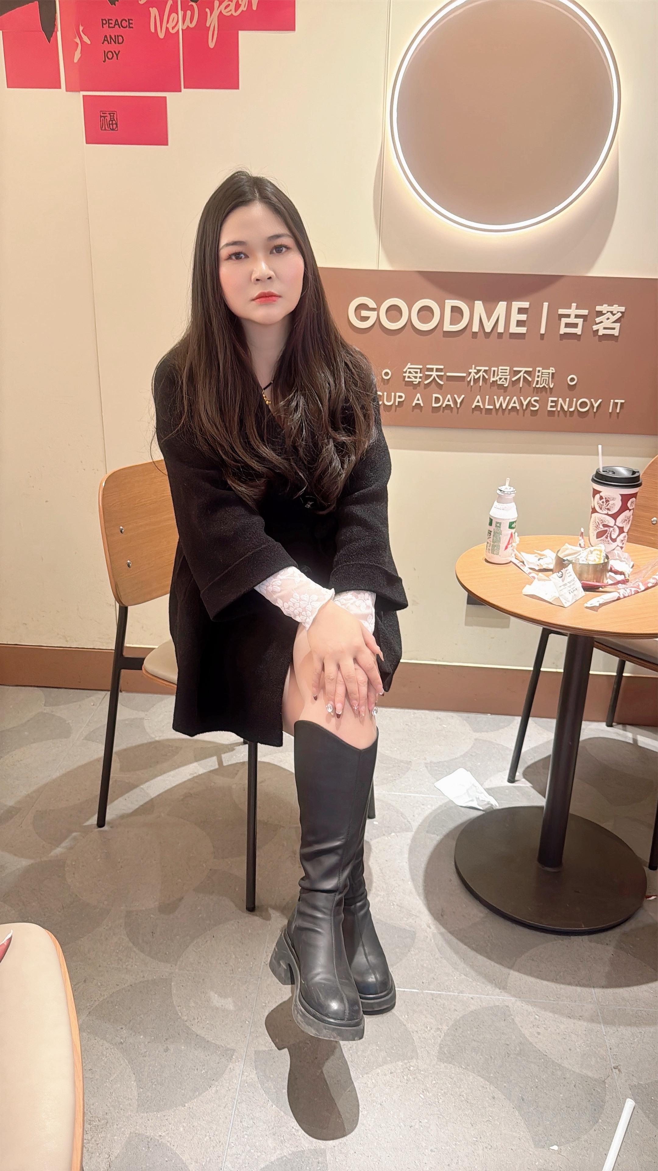 奶茶一杯快乐加倍