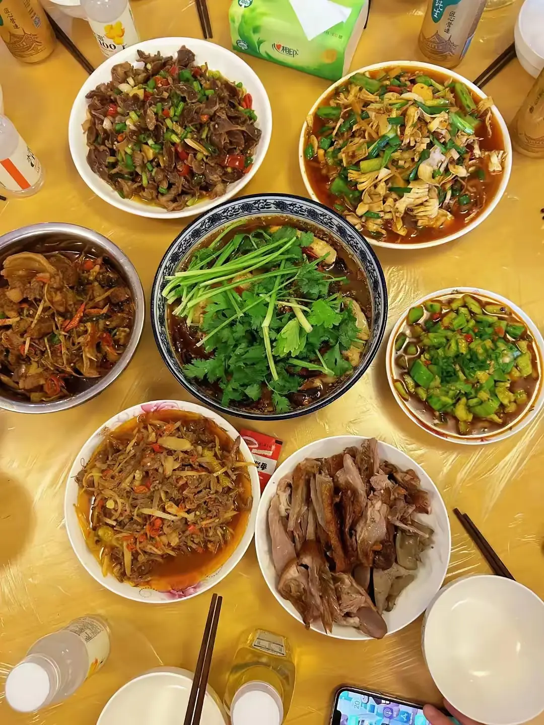 自己做饭就是香，简简单单家常菜，吃好喝好开心就好
