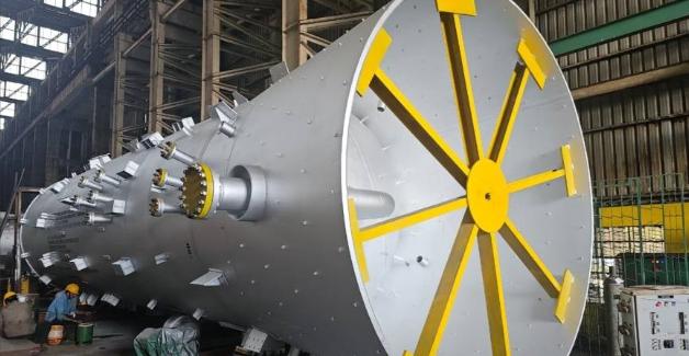 蒙古国印度建设的炼油厂常压蒸馏塔已具备发运条件，随后从中国天津港转运。这款常