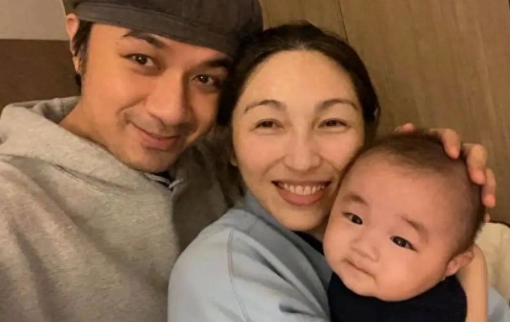 53岁的艺人古巨基与太太元旦报喜，宣布再度迎来新生命。 有人说很烦这种年轻的