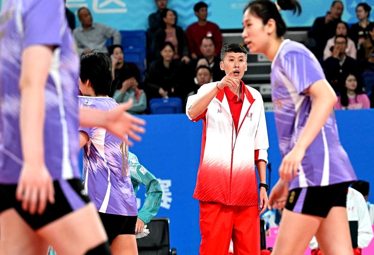 2025年全运会U20女排铜牌战，江苏队3:2战胜天津队。谁能想到，赢球的核心是