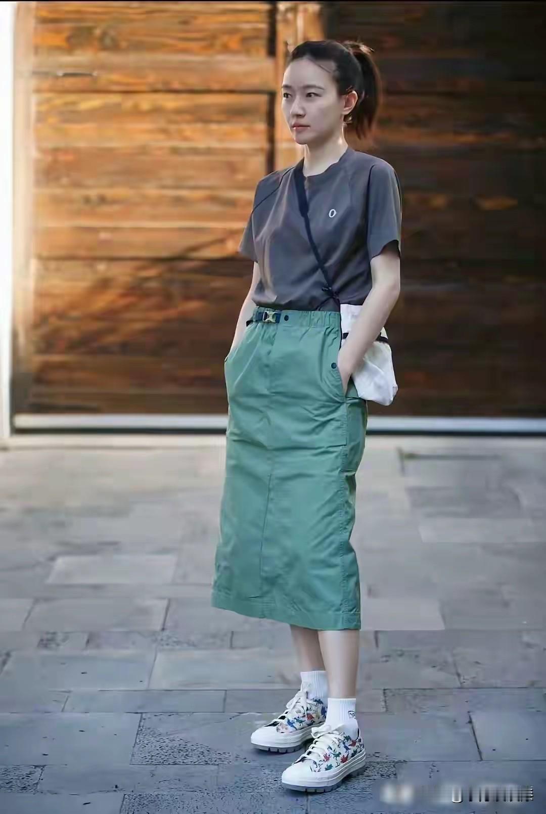 我看看有多少朋友跟我一个审美？我觉得焦俊艳美爆了，她有那种既漂亮又帅气的美，所