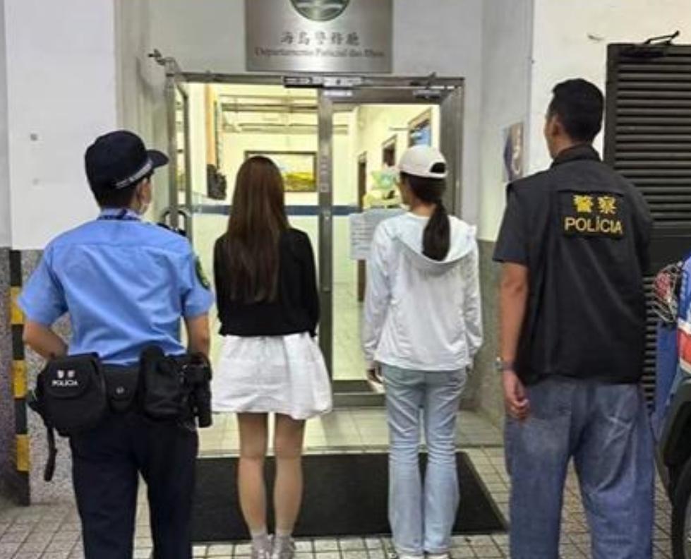 万万没想到！10月9日报道，一20岁内地女学生到澳门旅游，为了美美出片，还特意以