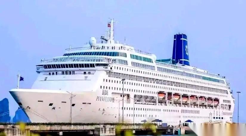 1700个全球顶尖CEO跑去韩国开会，结果，连个睡觉的地儿都差点没有。你敢信？