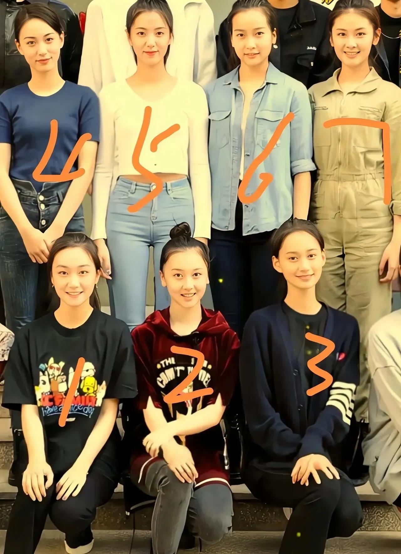 男生会觉得女生的身材眉毛都很重要的