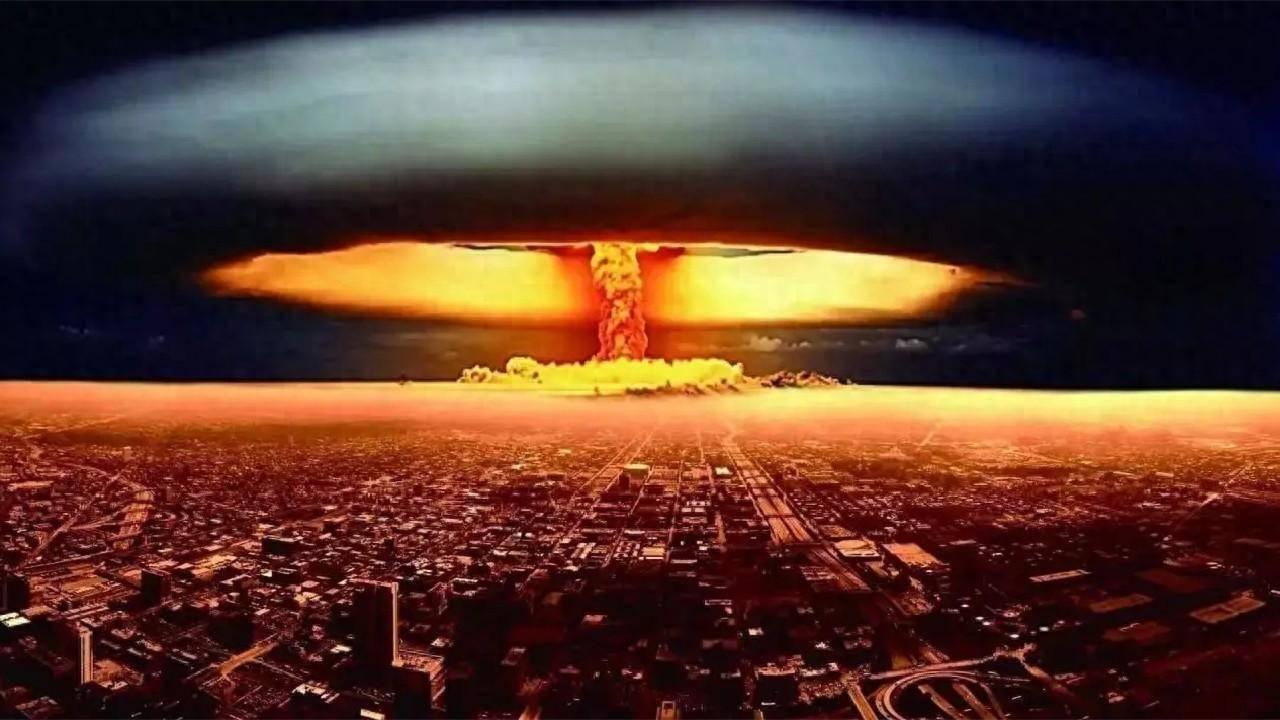 中国已经划定了对日本核反击的两条红线：其一，日本胆敢研发或拥有核武器，其二，