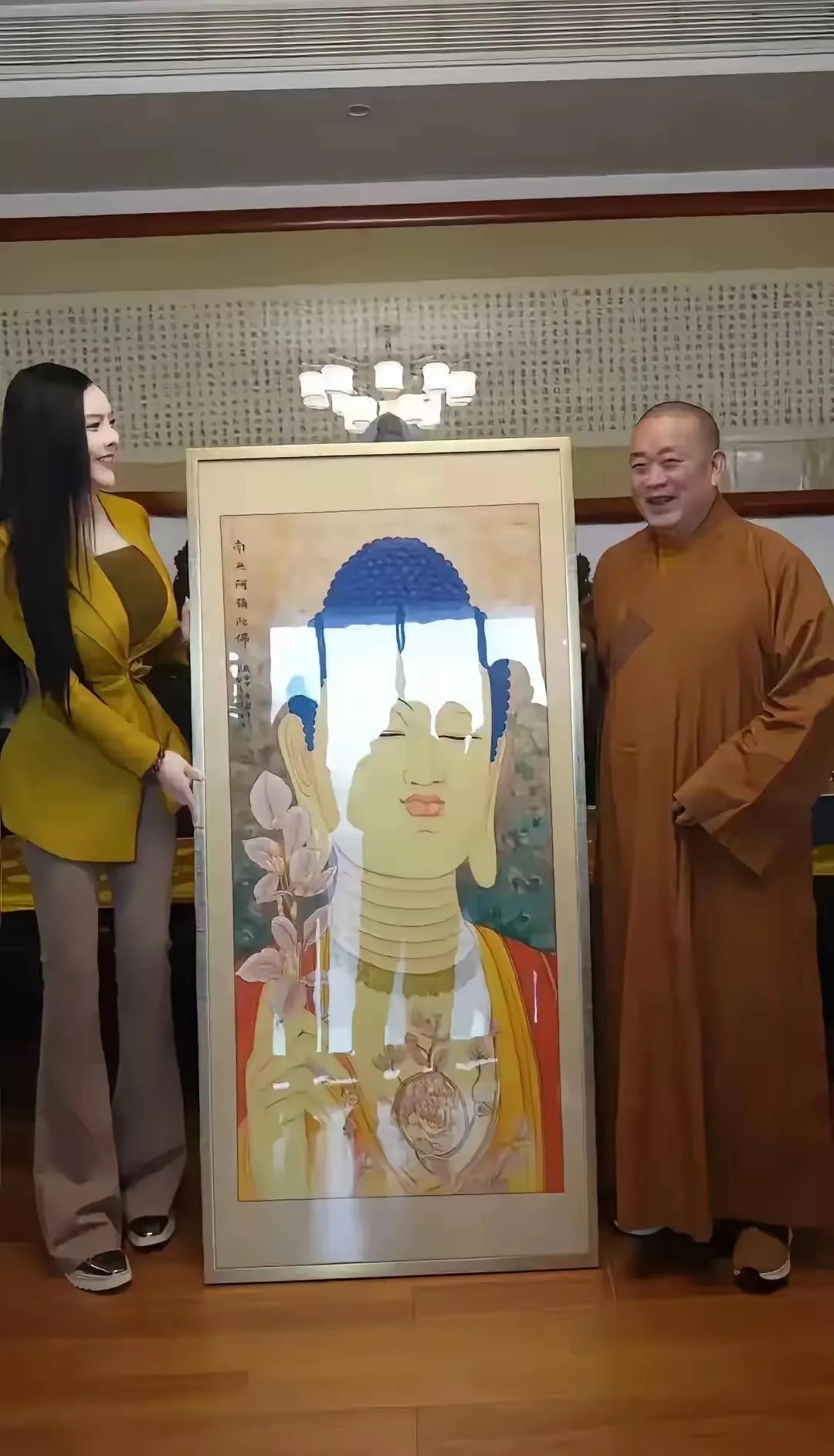 哇靠！这前凸后翘，“弯弯曲曲”的身材，真的好看吗？有人说：如果不是释永信东窗事