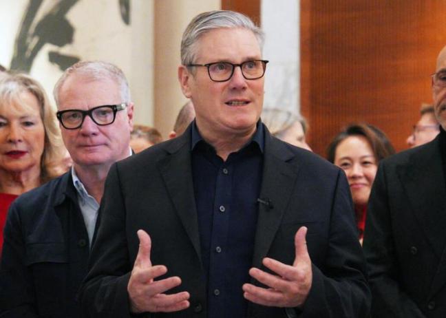 英国首相“顶骂声访华”：七年僵局破冰，藏着双向奔赴的利益博弈近期，英国首相