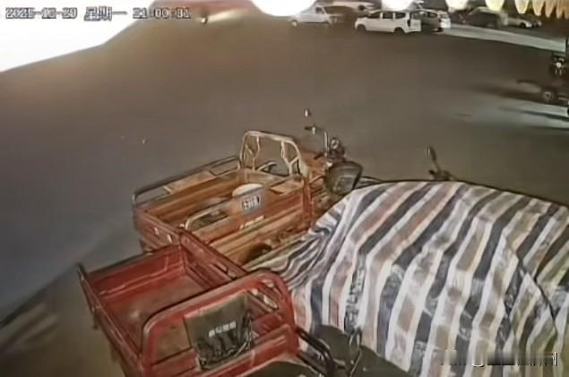 河南信阳深夜巨响，官方给出通报后，很多网友却不认可，原因是……通报只是安