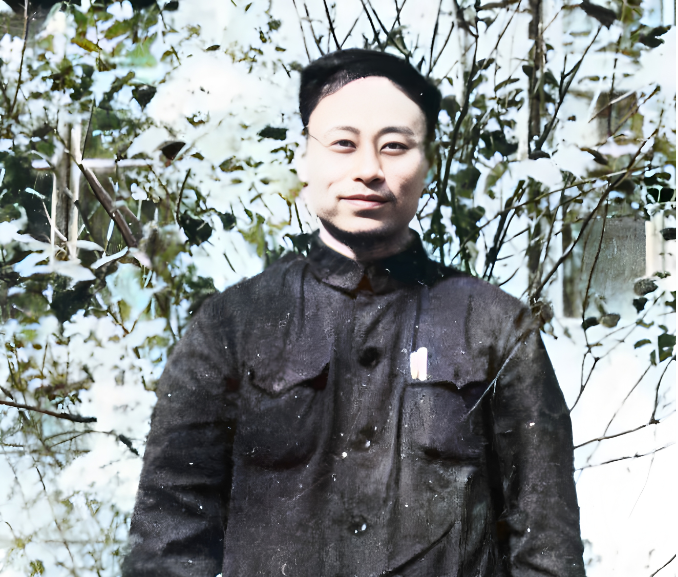 一次，六岁小男孩指着电视问妈妈：电视里说的于敏是谁呀？他好厉害呀？孙玉芹伤感地摸