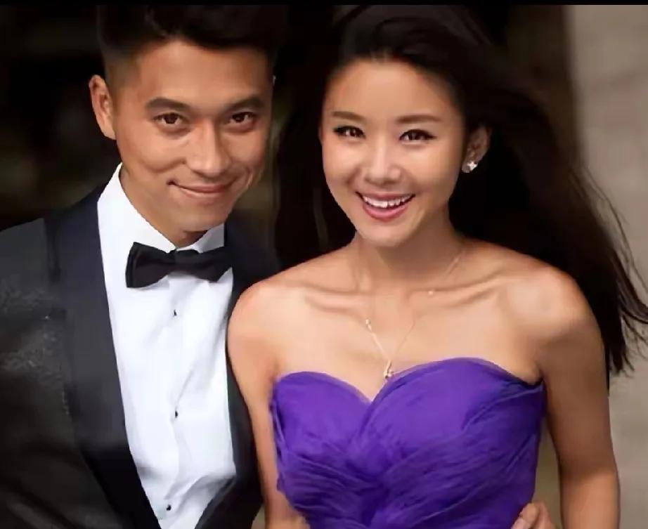 惊爆！王雷财力大揭秘，李小萌近况成焦点！这对低调夫妻，原来这么壕！李小萌逛街，座