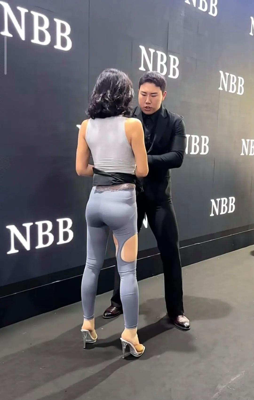 龚玥菲和李明轩翻车了，这下出丑了吧，一个信任对方一个很高估自己的能力，这不在某