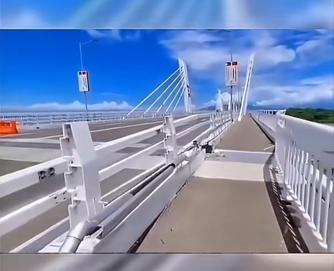 中国援建的菲律宾大桥在地震中被当地媒体吐槽为豆腐渣工程，视频发到网上后，没想到舆