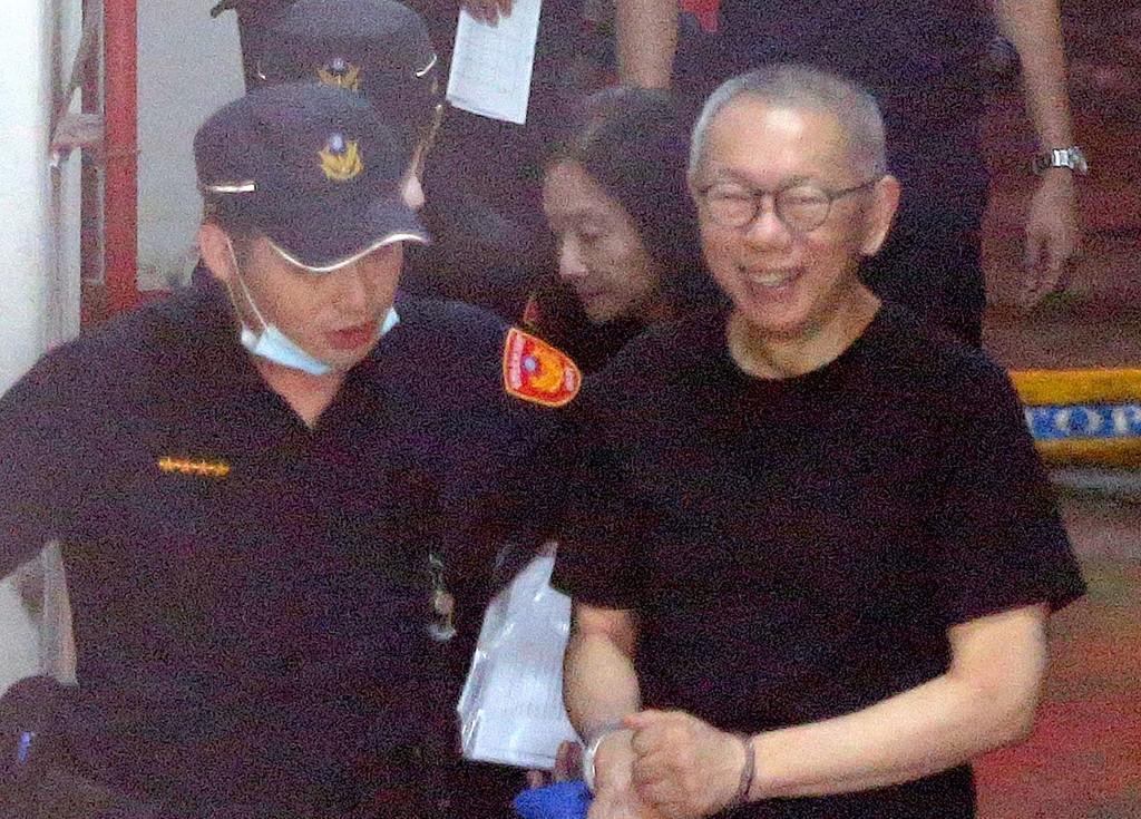 柯文哲终于可以回家了。据台媒报道，台湾民众党前主席柯文哲因涉京华城弊案被关押满