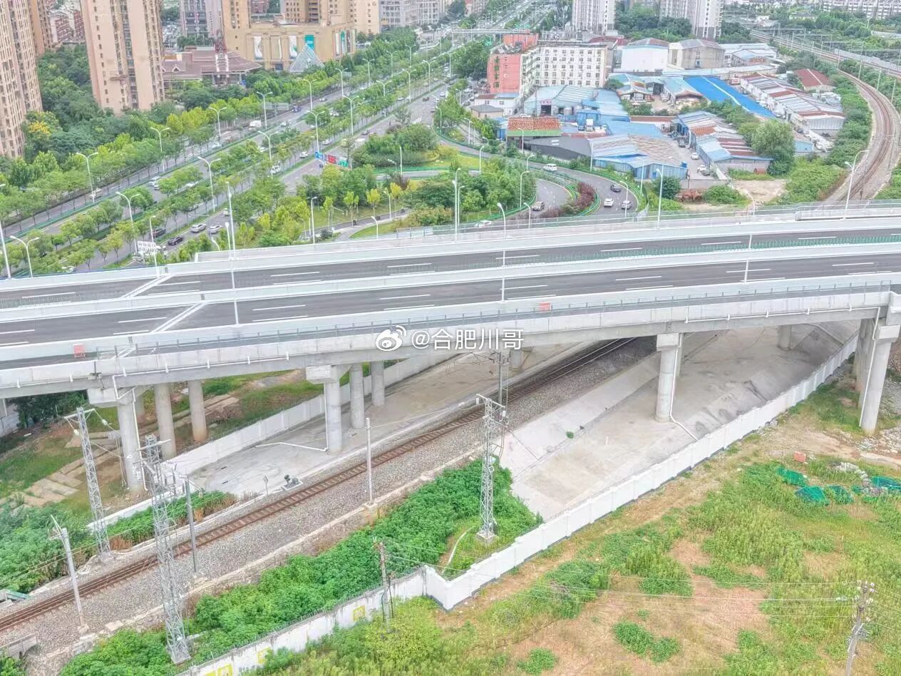 9月7日，淮南路（北二环-凤台路）上跨铁路段正式通车。淮南路（北二环-凤台路）上跨铁路段北起北二环、