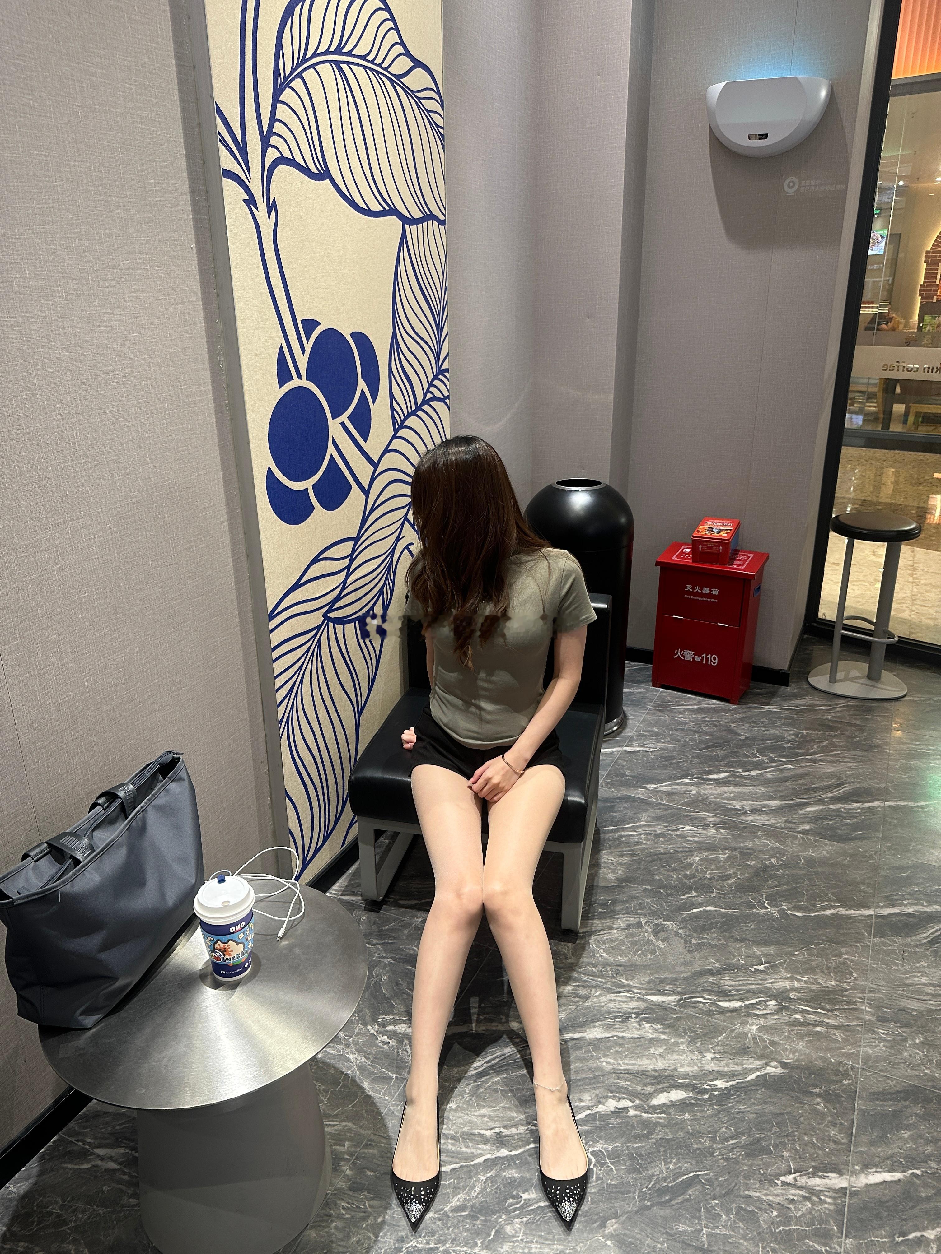 周五核心主题：等下班涞觅润丝今天穿什么ootd​​​