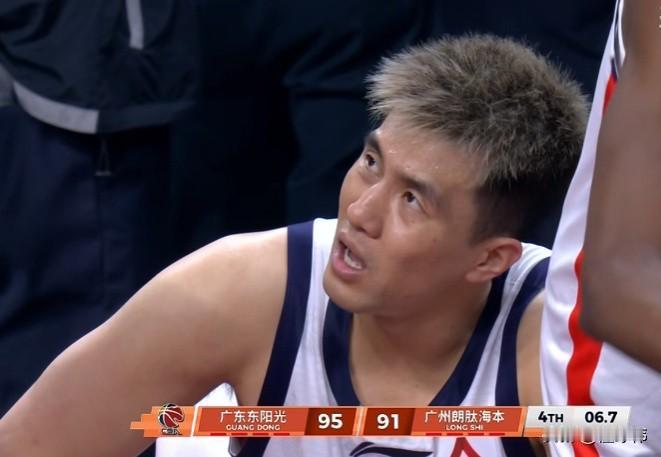 必须包夹！杜锋谈郭艾伦：“艾伦我们都知道。”“是很出色的球员。”“也