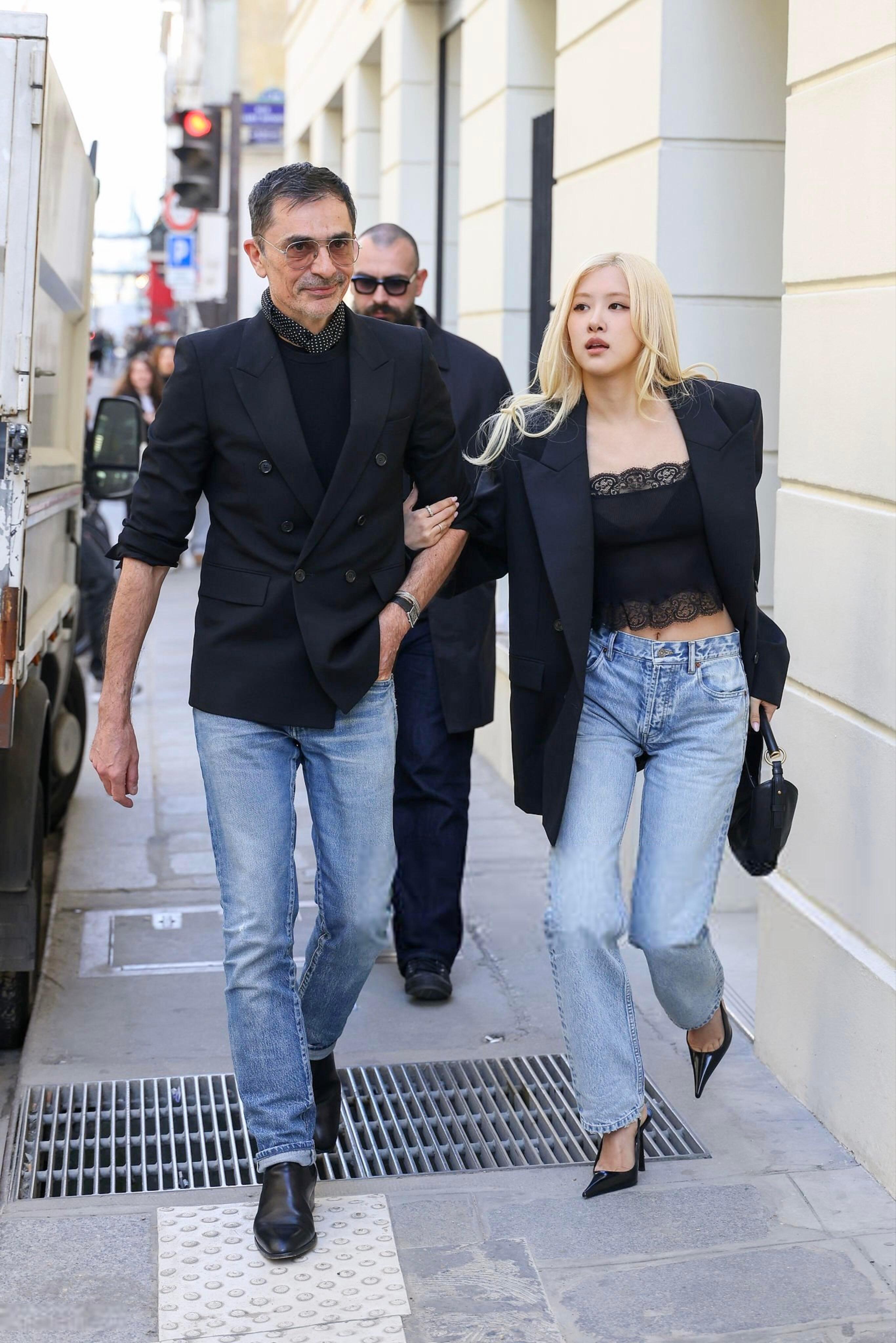 Rosé巴黎街拍，和圣罗兰总监一起逛街