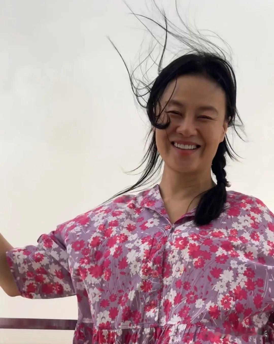 邬君梅60岁生日说丈夫已经病逝了，邬君梅首次谈到古巴出身的美籍丈夫奥斯卡已病逝。