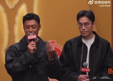 余文乐咋黑成这样披哥6走秀直播镜头不加修饰记录走秀全过程，余文乐肤色加深，整个人