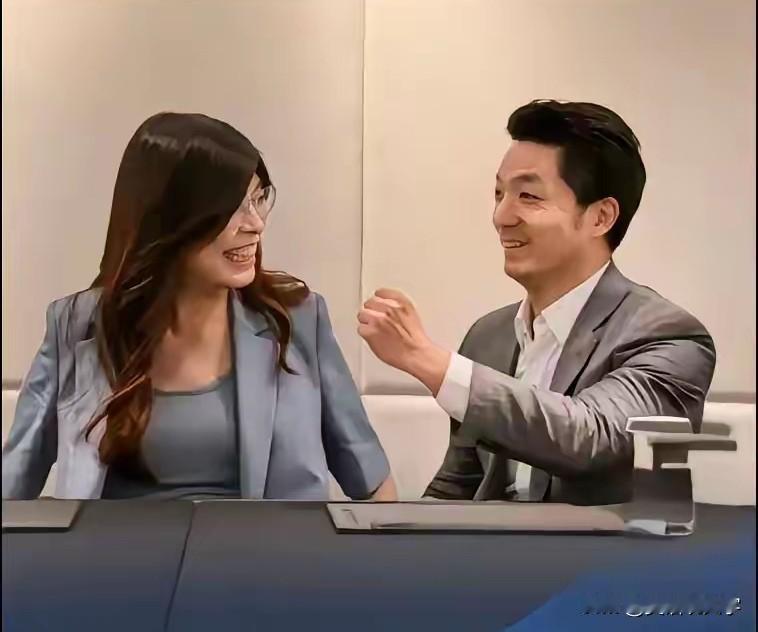 岛内学者郭正亮称，赖清德越猖狂，解放军出手就会越重，直到主完成统一大业。就算民进