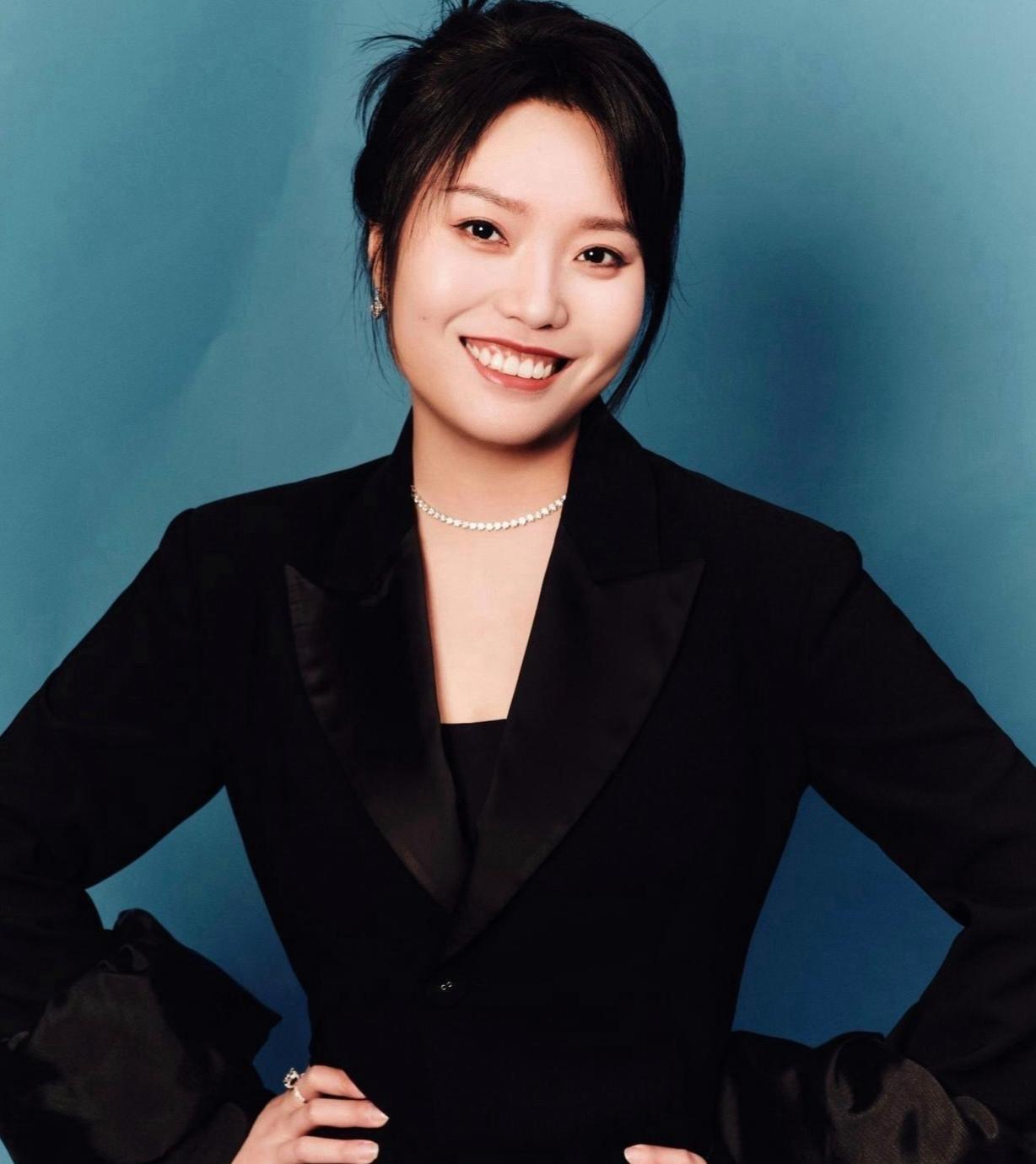 1.李雪琴心里已经认定了现任伴侣，身边的朋友都看得很清楚，她是真心想安稳成家了。她最近经常聊婚礼相关