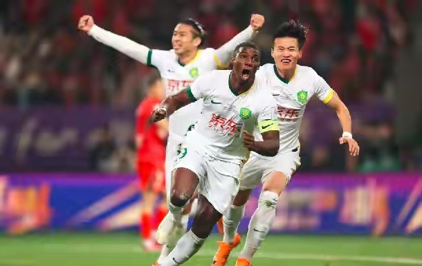 2026中国足协杯分组抽签结果出炉，北京国安被分在下半区。不少球迷认为这是“上上