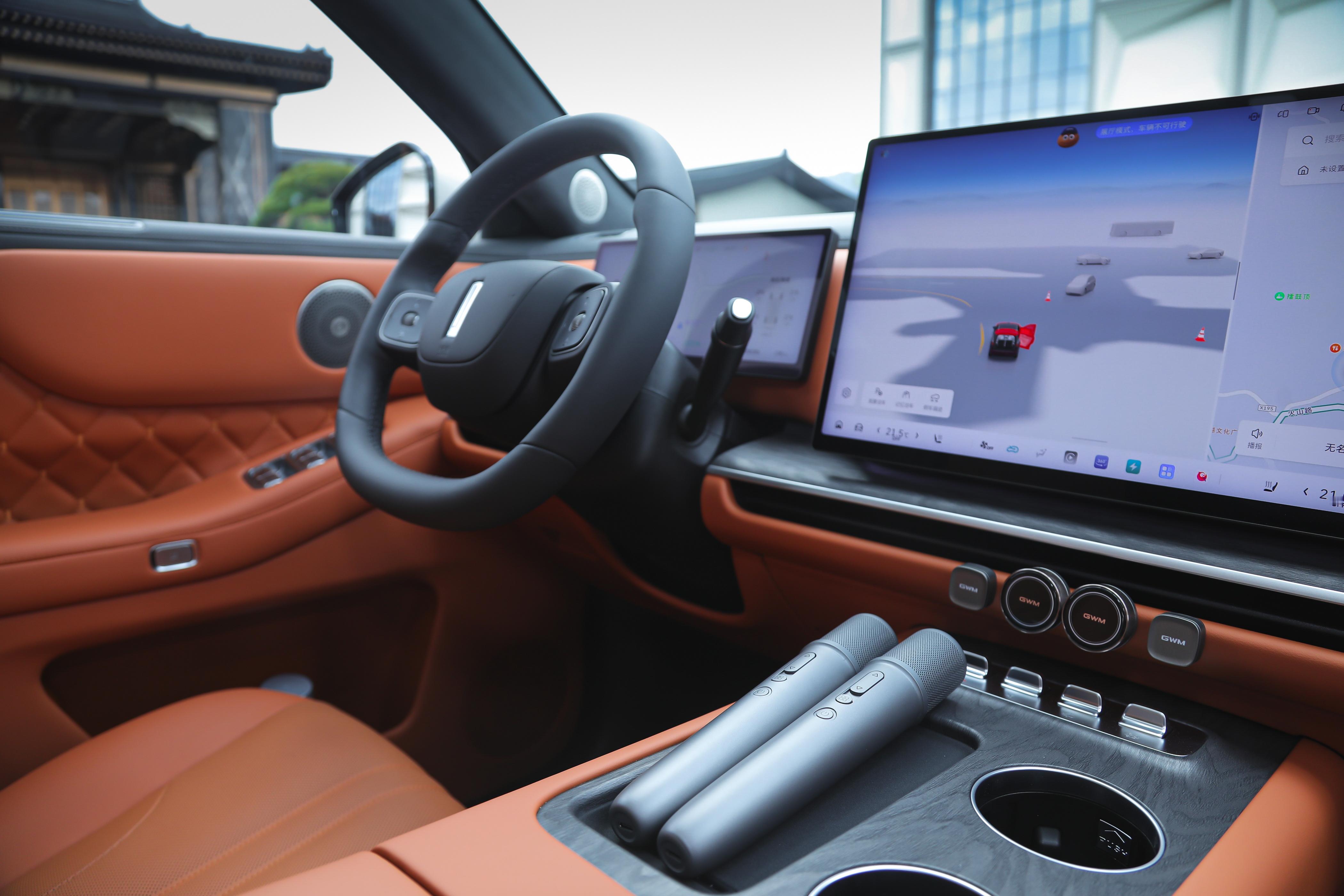 最近魏牌V9X做了件挺实在的事：直接把车拉到徐水工厂，实测满电和馈电状态下的真实