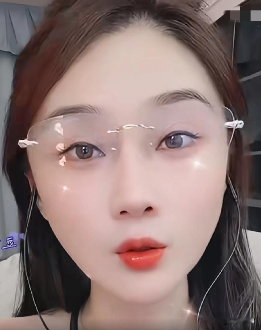 沈曼回应和二驴刘二狗各处各的！你们好不好跟我没关系！但凡二驴给我发个信息，我