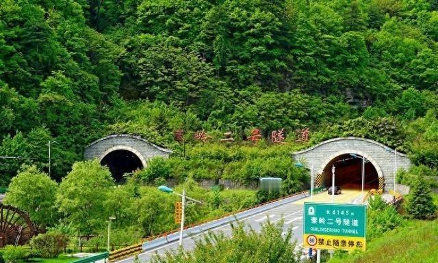 1997年，中国修建秦岭隧道，向德国购买盾构机，德国当时十分傲慢：3.5亿一台，