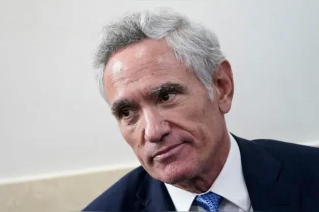 近日，一名美国官员一脸无奈的坦言：中国想收复台湾就让他去收吧，中国想修理日本就让