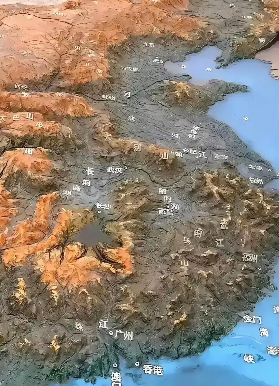 如何快速判断一个人是南方人还是北方人？你说上句，让他接下句：宫廷玉液酒，_