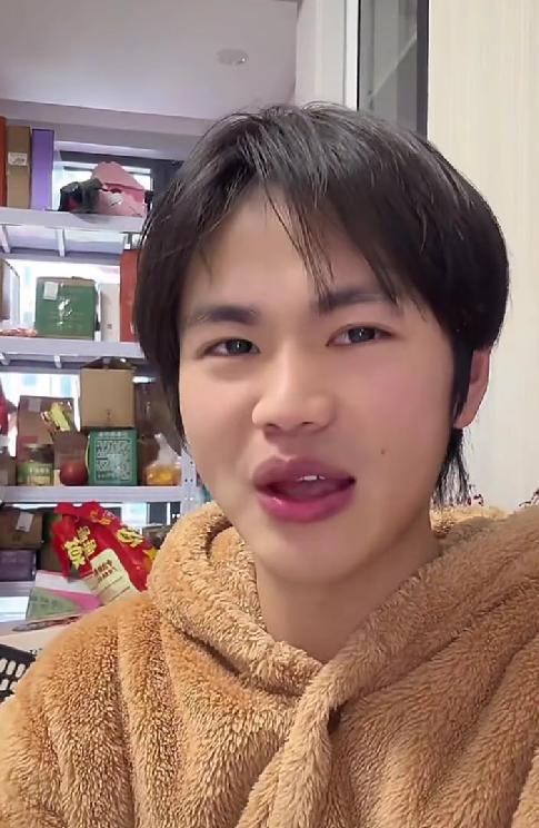 四六级出分，小徐8次考277分，当场向刘晓艳老师道歉全网刷屏！2月27日，20