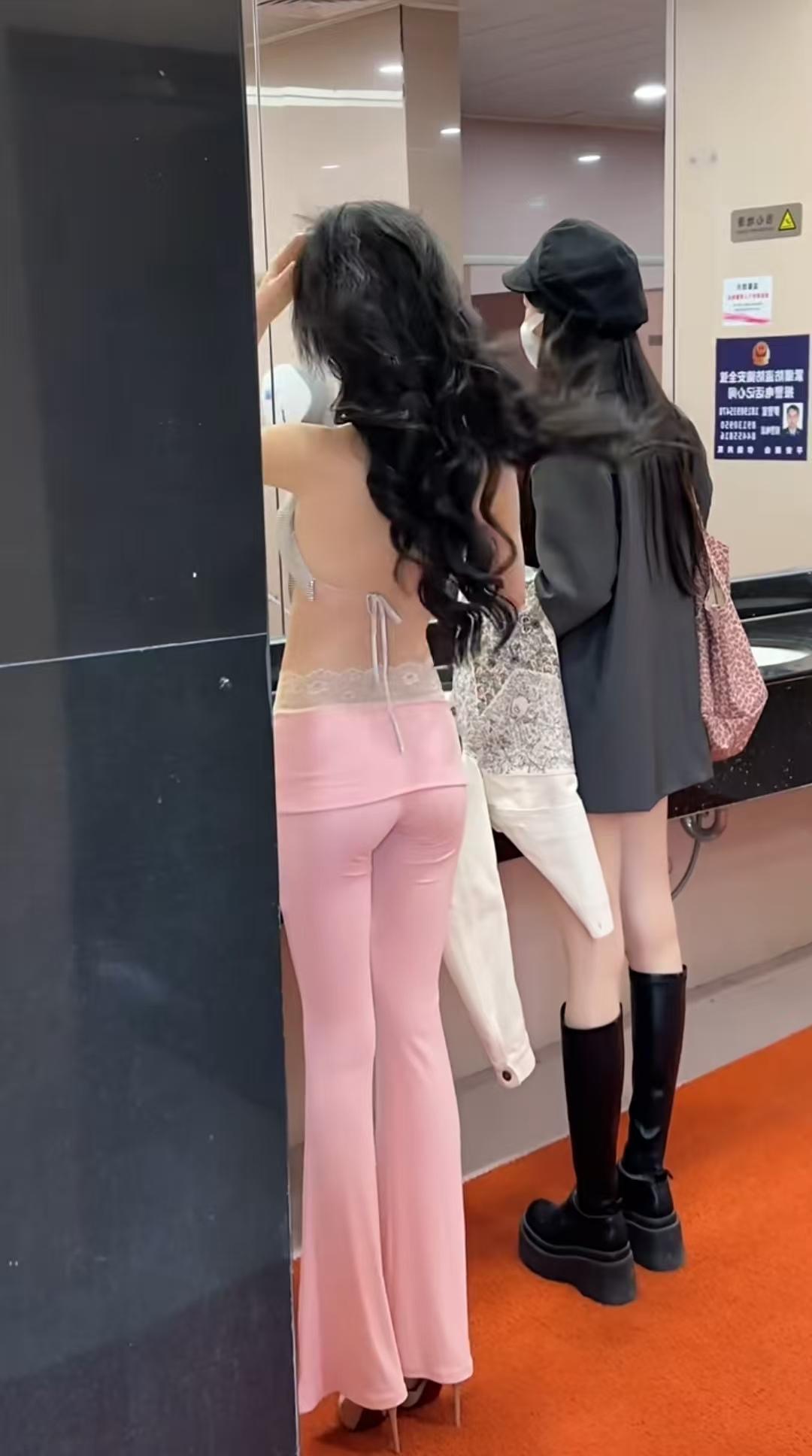 每套直降90万，大业主与开发商较上劲了，开发商气得咬牙切齿。大业主直接售卖，