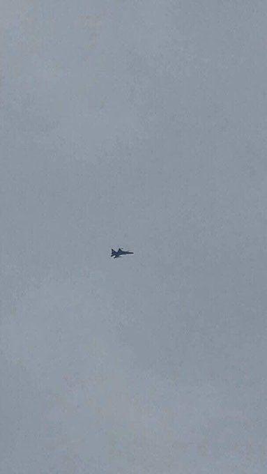 突发！巴基斯坦空军JF-17枭龙战斗机升空，接连击落2架自杀式无人机！当地时间2