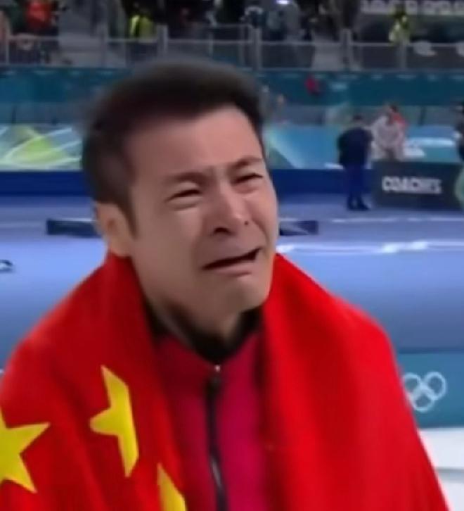 宁忠岩夺冠后，哭了3次:1、等待赛果得知夺冠那一刻，情难自禁，仰天怒号，喜到极