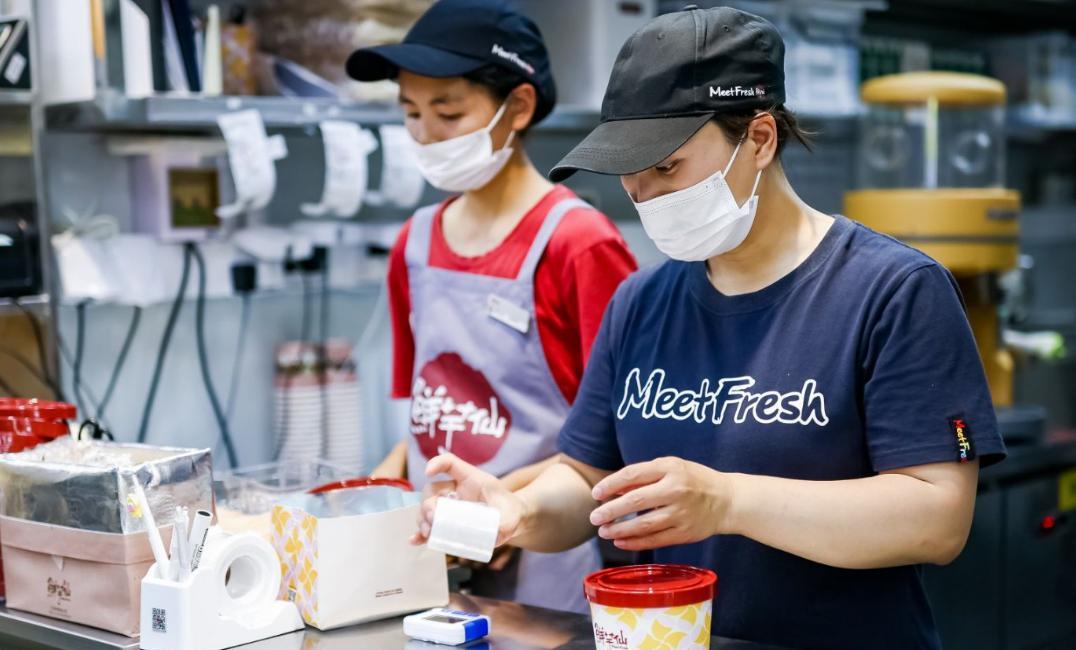 不去搞表面功夫，反而直接在源头发力。该说不说，美团这次的新动作，确实是下了功夫的