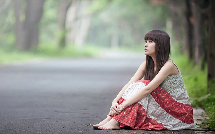 已婚女人允许暧昧，多半是遇到了情场老手，根本没办法躲避。由于这种男人，特别懂女