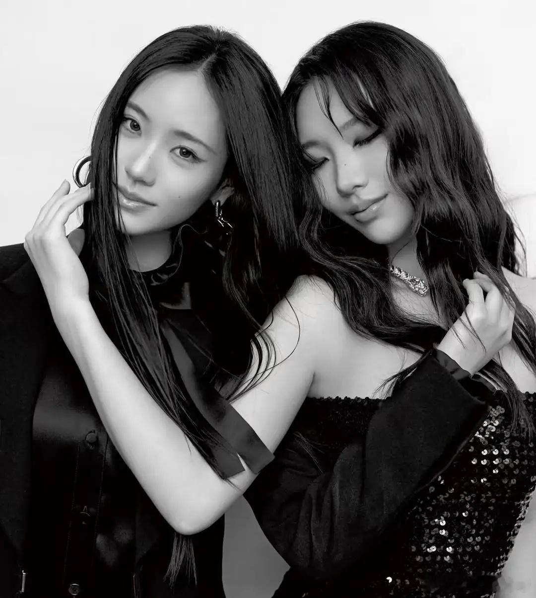 小s女儿登上杂志封面，女儿们都大了，也成长的不错！可能这就是小S在婚姻中隐忍的原