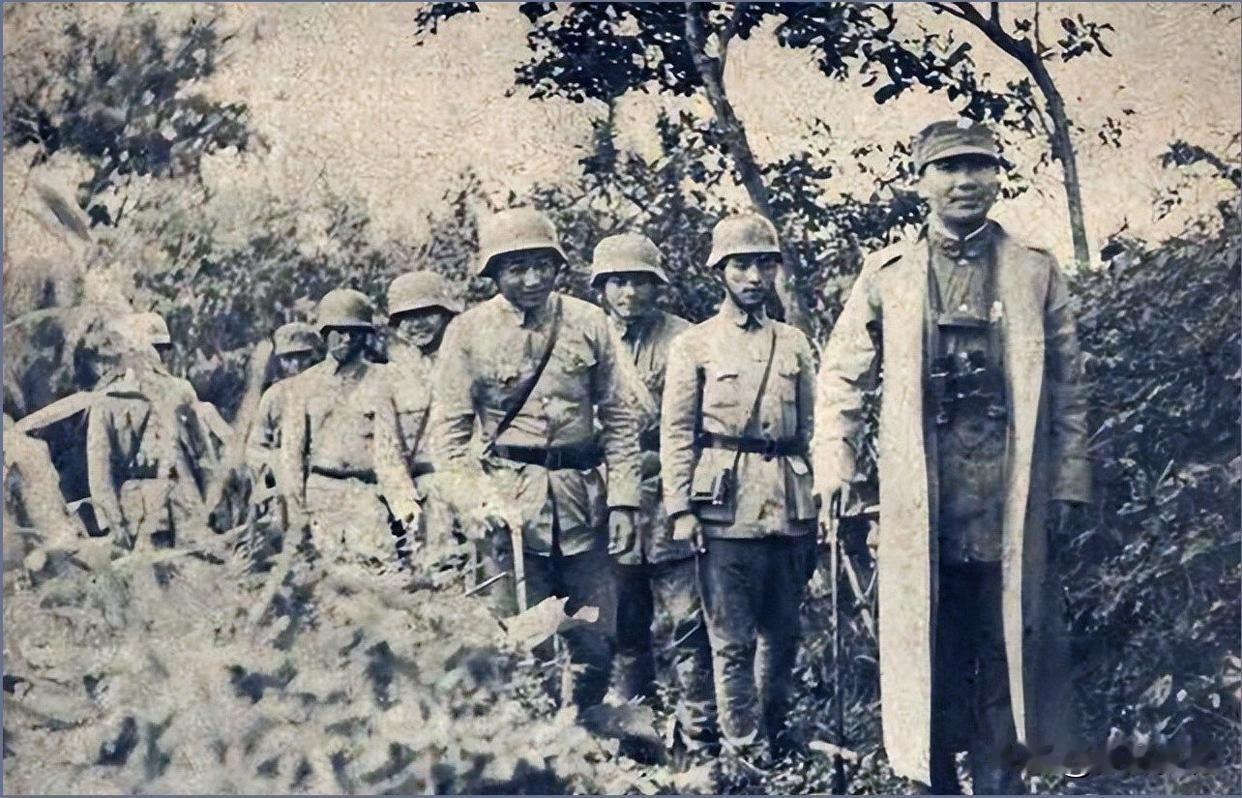 追着溃兵猖狂突进！日军万万没想到，撞上74军王牌，眼神一落开启绝杀血战19