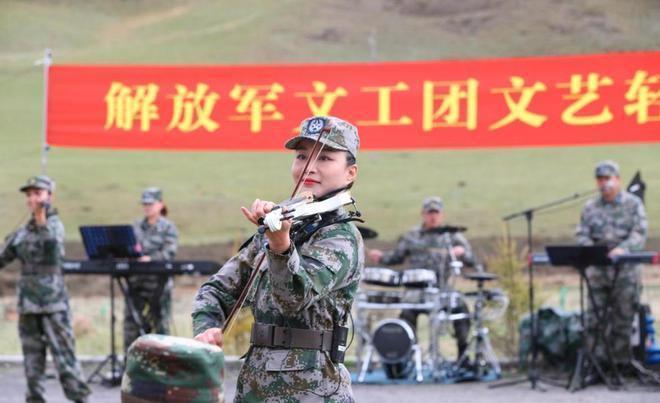 军改后只有3个文工团，军队再没有文艺兵。本轮军改后，军队的文工团只有3个，大