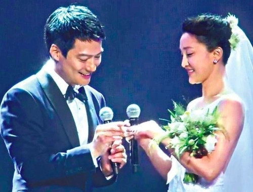 离婚前，前夫高圣远让周迅出300万开公司，谁料周迅直接反对，高圣远生气道:我算