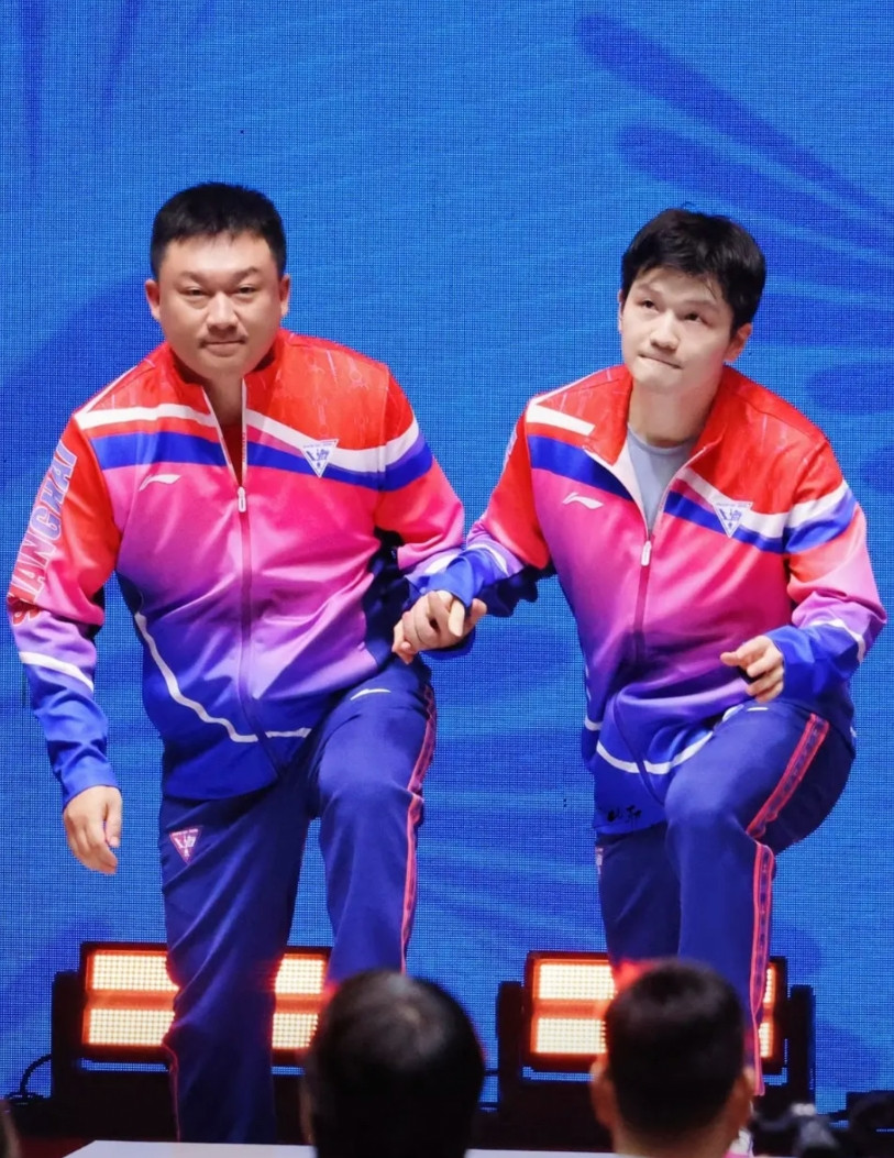 张洋，我也过上白告的好日子了[吐舌头眯眼睛笑][吐舌头眯眼睛笑]教练：我的业绩，我的前途，我年底聚餐