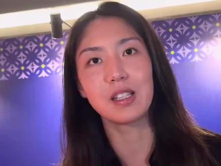 王欣瑜的职业生涯太可惜。她曾被称为“中国莎娃”，颜值出众