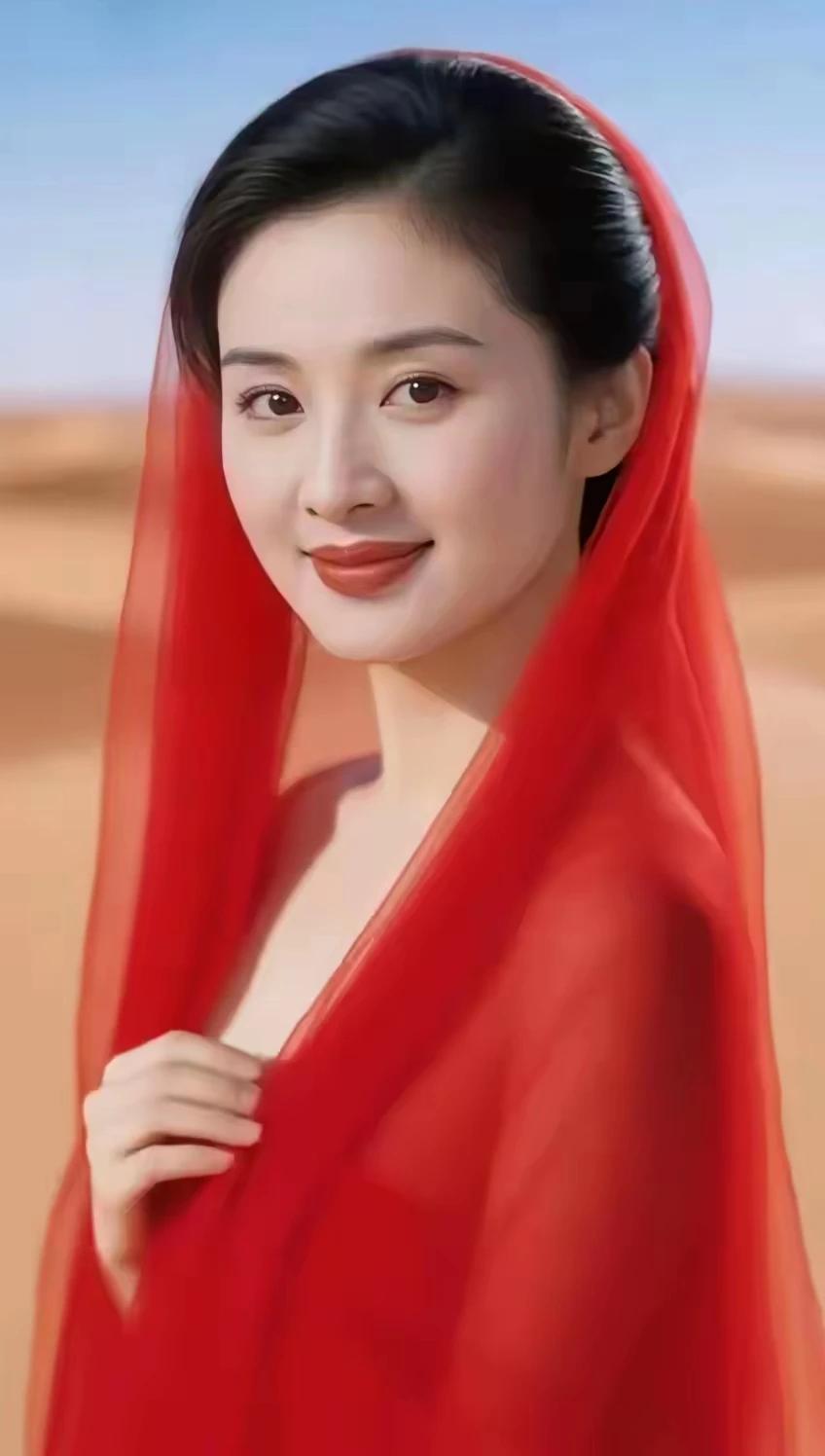 “红妆美人倚，花影映芳姿”，这画面太美了。就像粉衣美人倚窗而坐，窗外花影摇曳，直