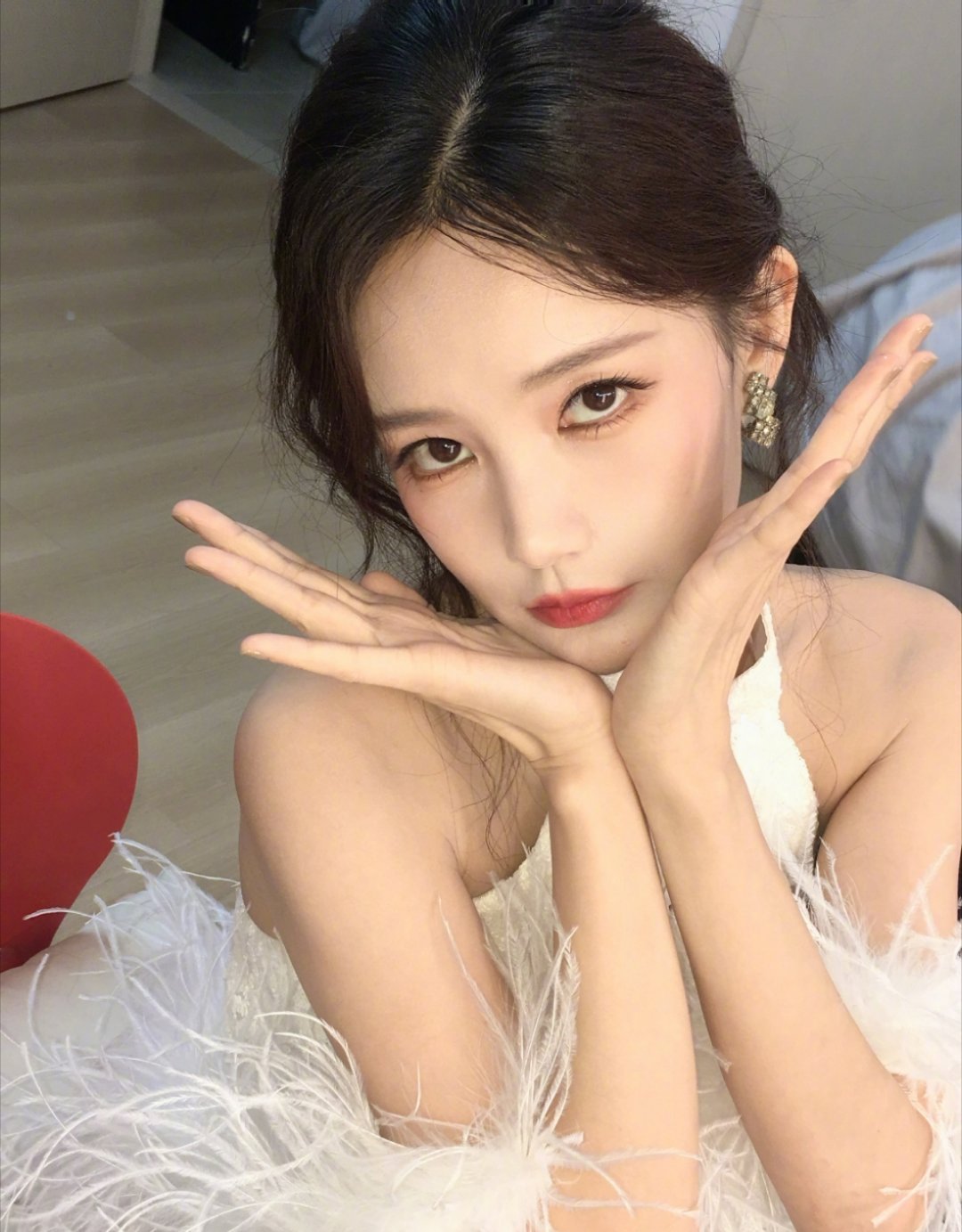 李一桐太美啦，好期待，果然拍摄基础，人就不基础​​​